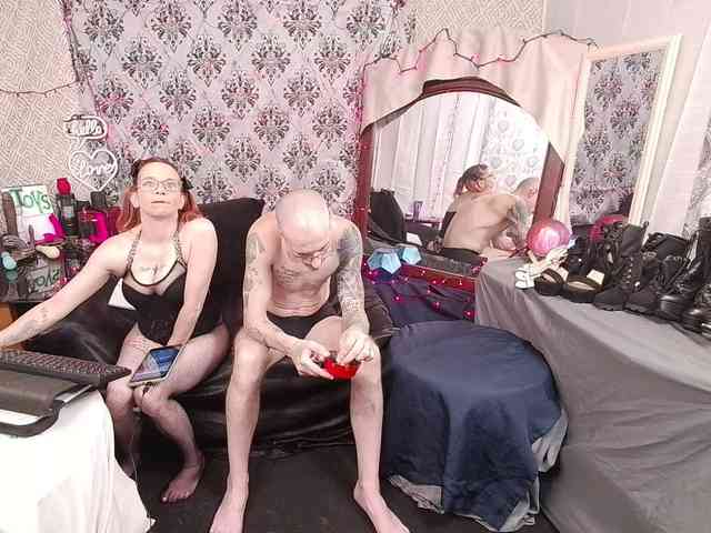 CandysReaperCouple420 webcam