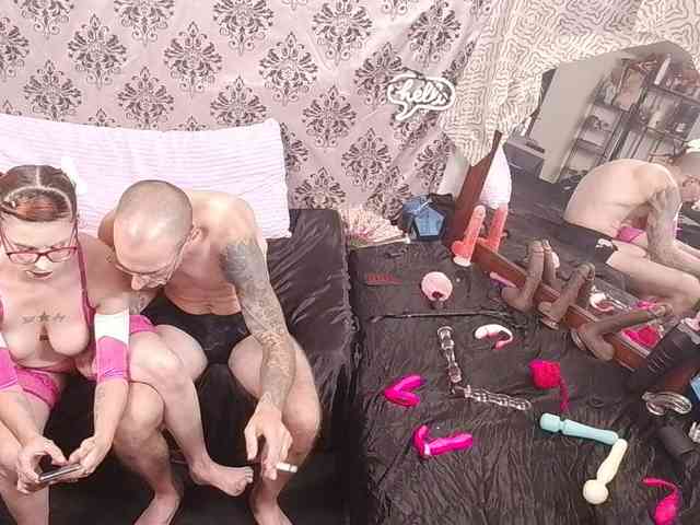 CandysReaperCouple420 webcam