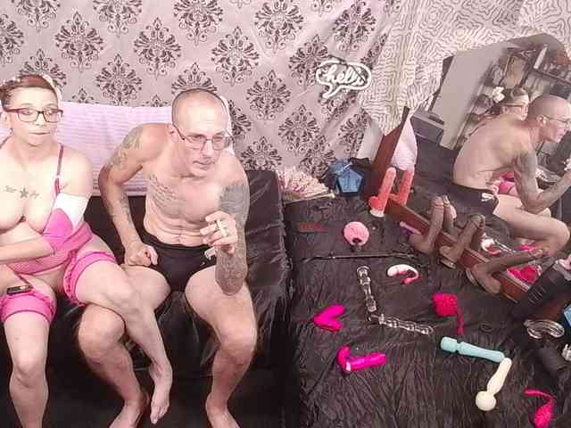 CandysReaperCouple420 webcam