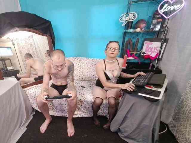 CandysReaperCouple420 webcam