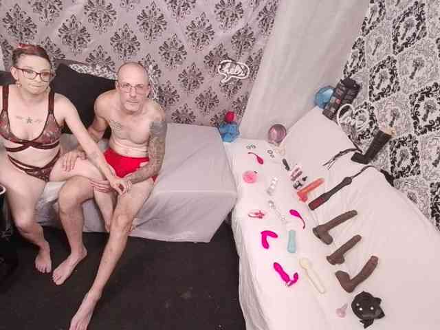CandysReaperCouple420 webcam