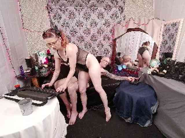 CandysReaperCouple420 webcam