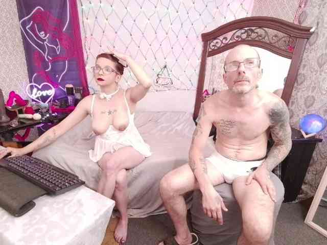 CandysReaperCouple420 webcam