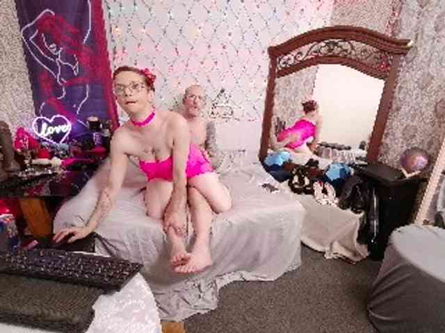 CandysReaperCouple420 webcam