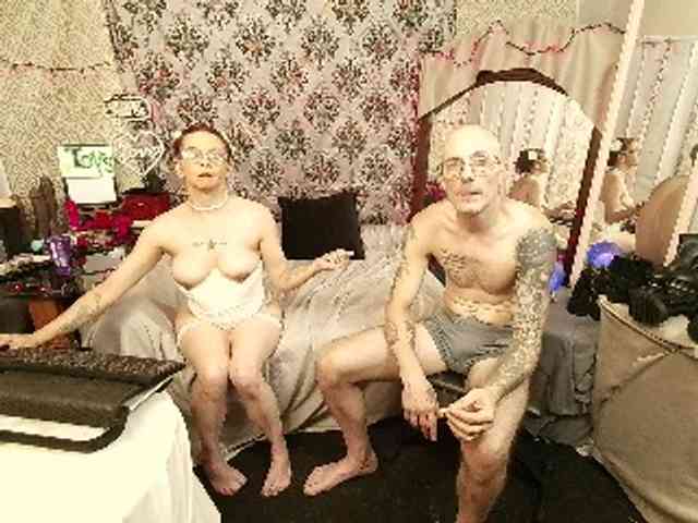 CandysReaperCouple420 webcam