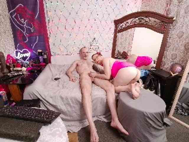 CandysReaperCouple420 webcam
