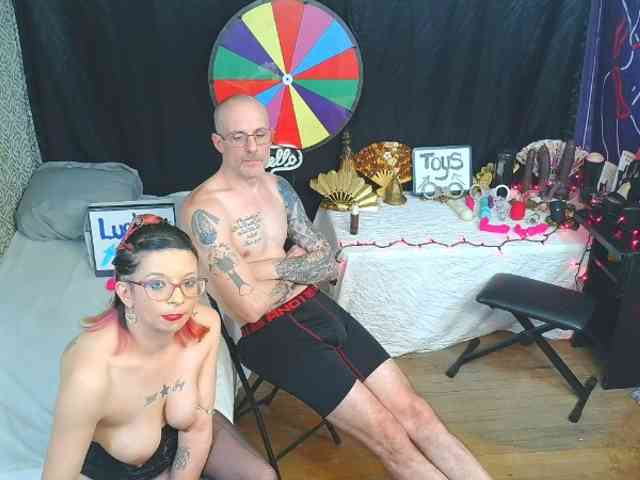 CandysReaperCouple420 webcam