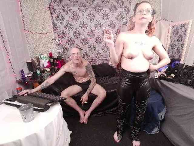 CandysReaperCouple420 webcam
