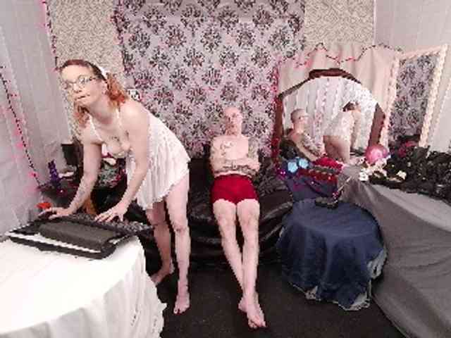 CandysReaperCouple420 webcam