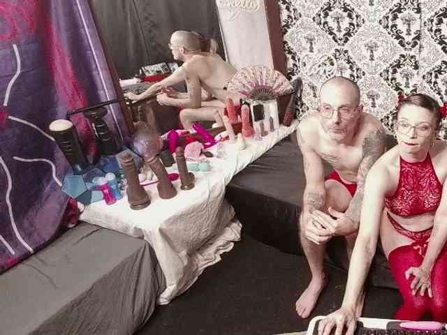 CandysReaperCouple420 webcam