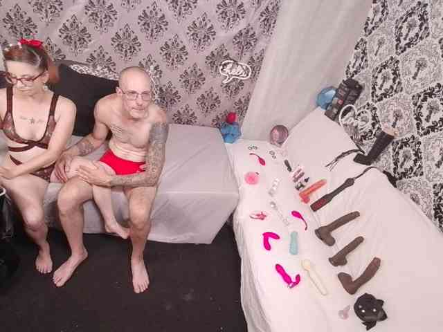 CandysReaperCouple420 webcam