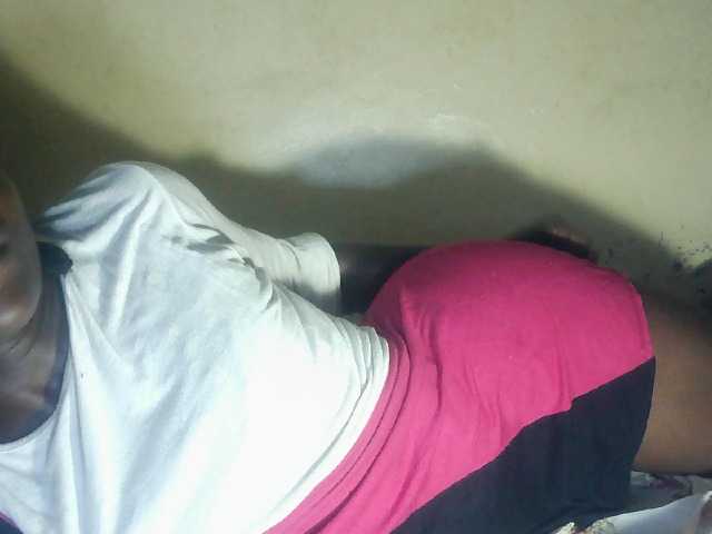 le modèle Cute-Viviana est en webcam porno dans un show sur le site bongacams, il possède les tags suivants: Ebony,Brunette,Hairy