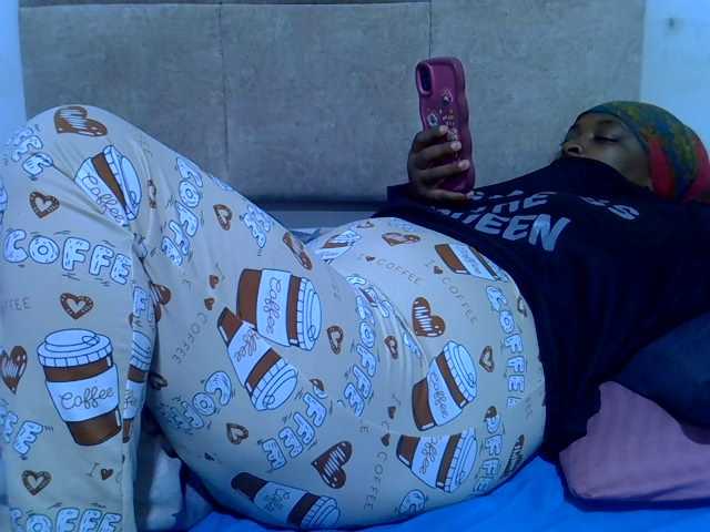 Collegebjxx21 live cam on BongaCams