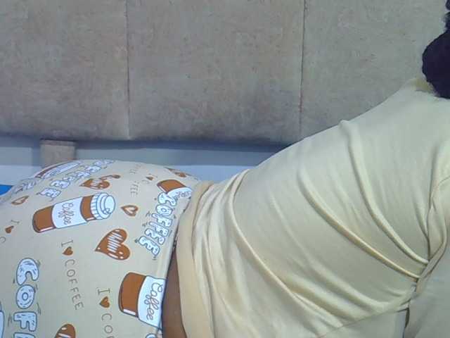 Collegebjxx21 live cam on BongaCams