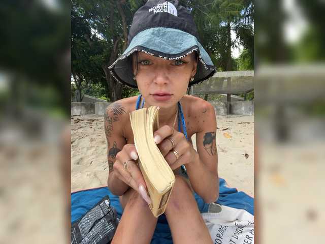 AnaWolmen live webcam show