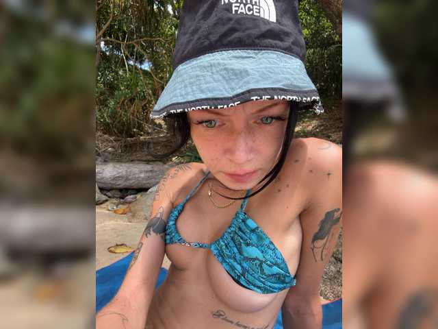 AnaWolmen live cam on BongaCams