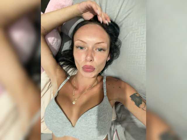 AnaWolmen live webcam show