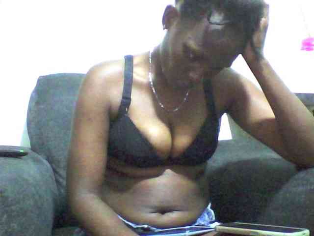 Africanpretty22 webcam
