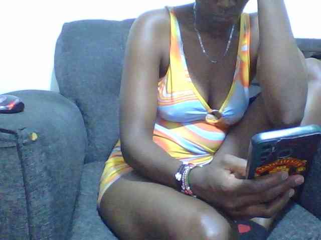 Africanpretty22 webcam