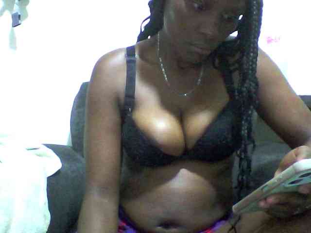 Africanpretty22 webcam