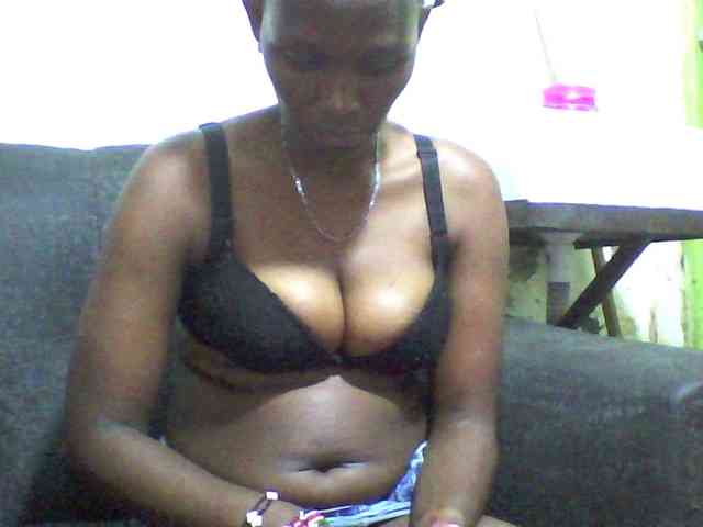 Africanpretty22 webcam