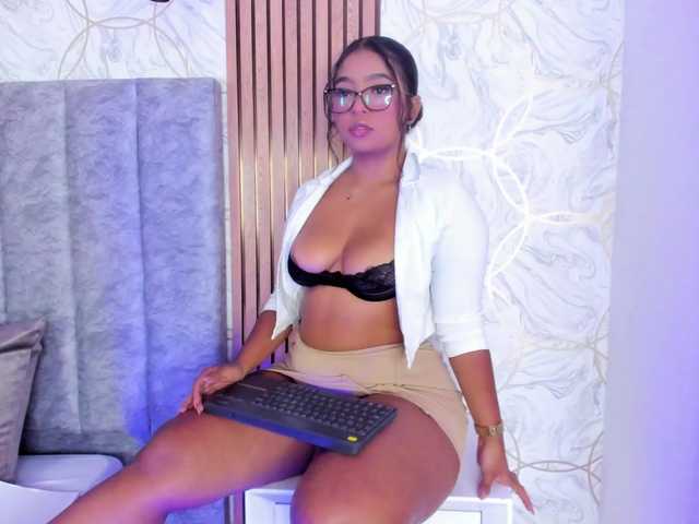 SofiCruz live cam on BongaCams