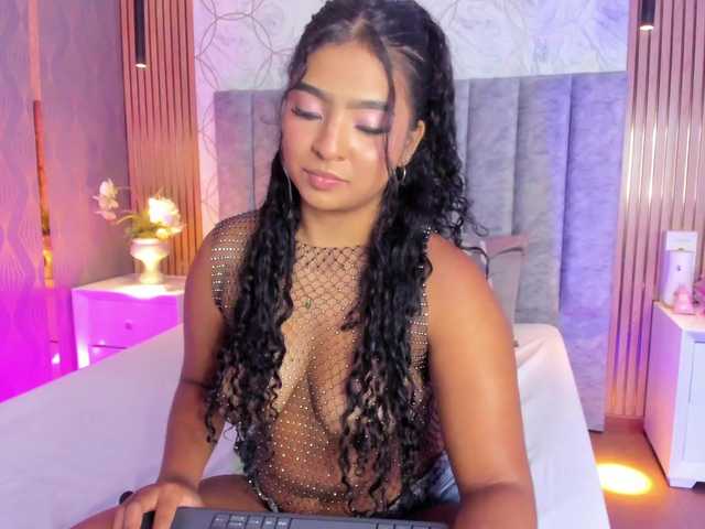 SofiCruz live cam on BongaCams