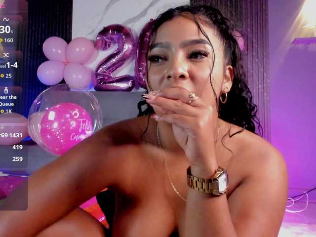 SofiCruz live cam on BongaCams