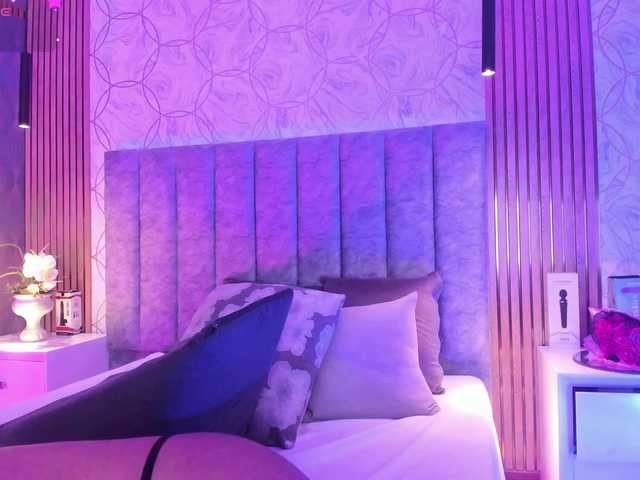 SofiCruz live cam on BongaCams