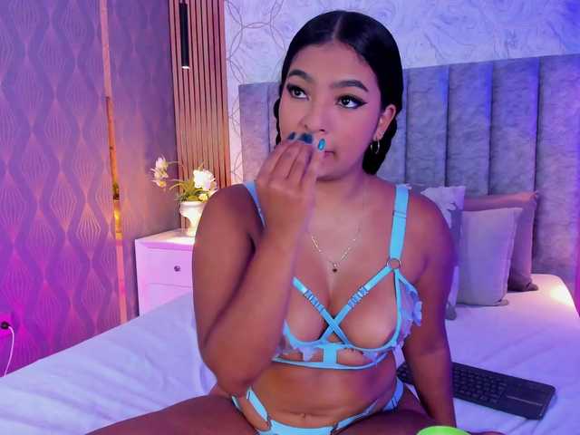SofiCruz live cam on BongaCams