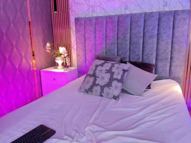 SofiCruz live cam on BongaCams