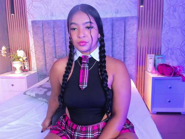 SofiCruz live cam on BongaCams