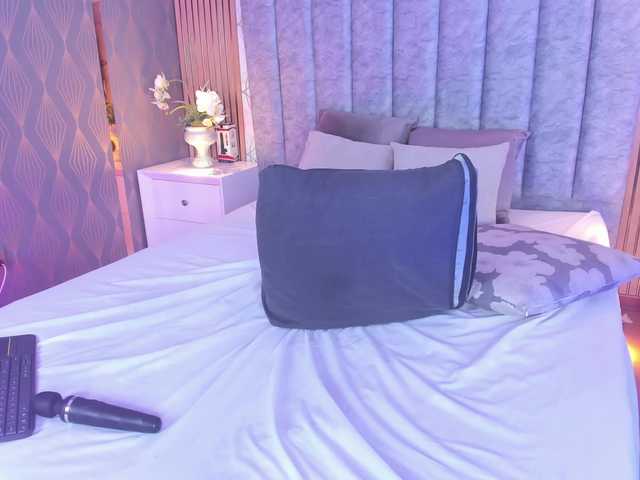 SofiCruz live cam on BongaCams