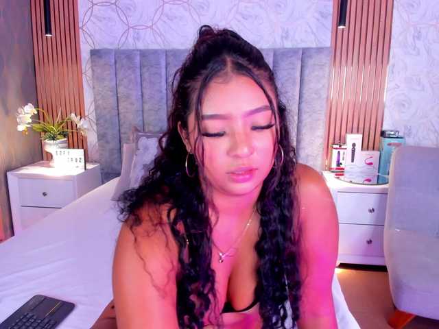 SofiCruz live cam on BongaCams
