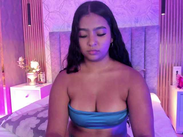 SofiCruz live cam on BongaCams