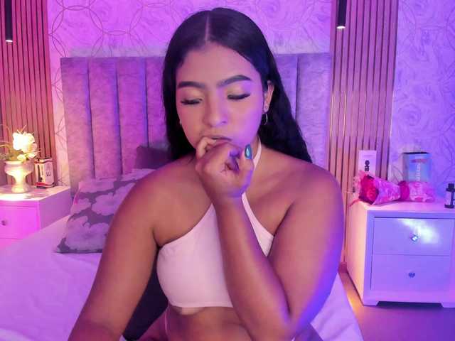SofiCruz live cam on BongaCams