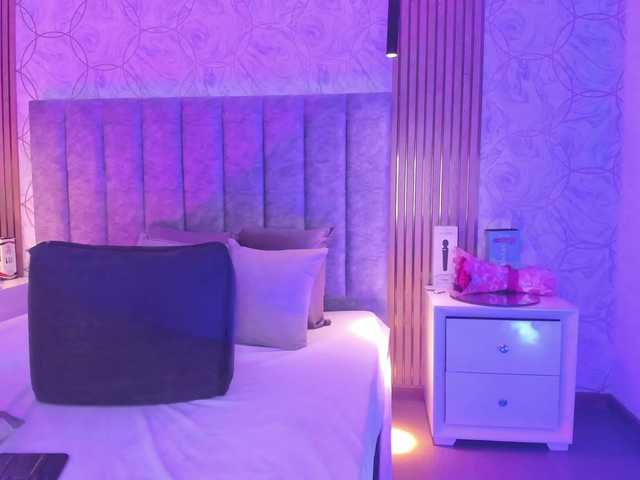 SofiCruz live cam on BongaCams