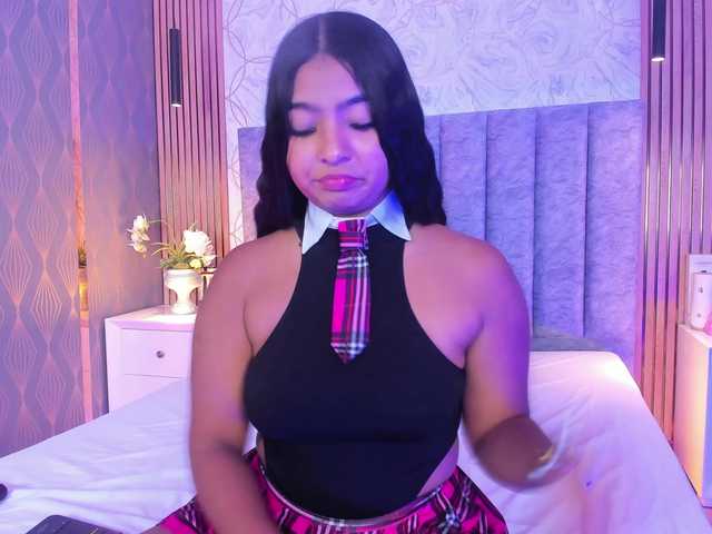 SofiCruz live cam on BongaCams