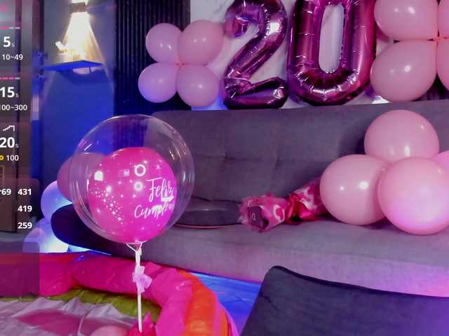 SofiCruz live webcam show