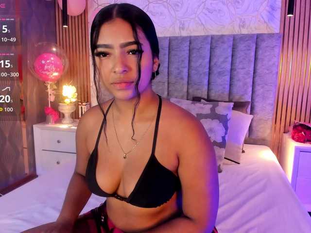 SofiCruz live cam on BongaCams