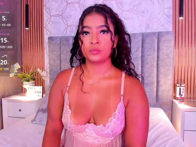 SofiCruz live cam on BongaCams