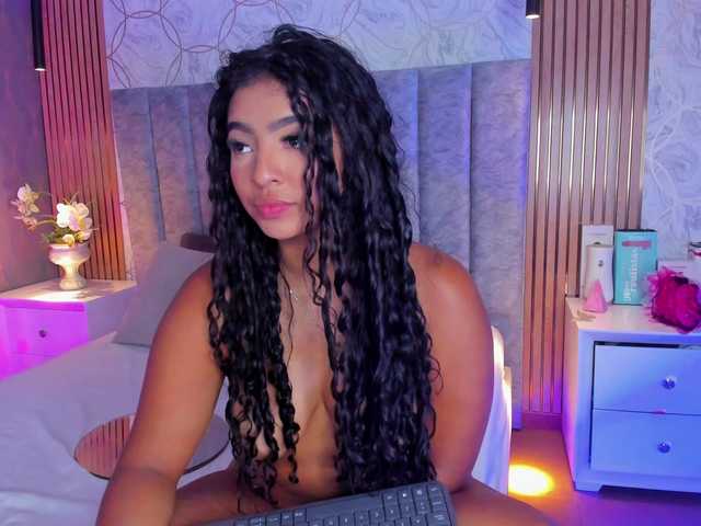 SofiCruz live cam on BongaCams
