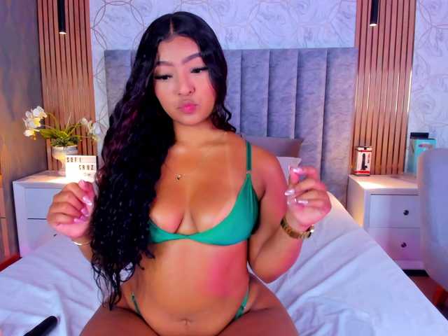 SofiCruz live cam on BongaCams