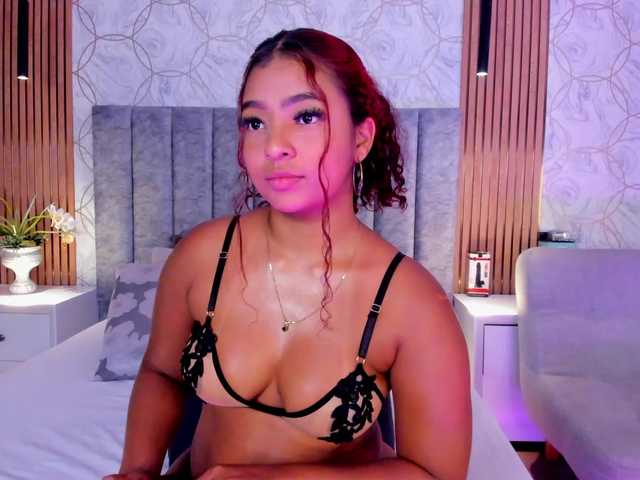 SofiCruz live cam on BongaCams