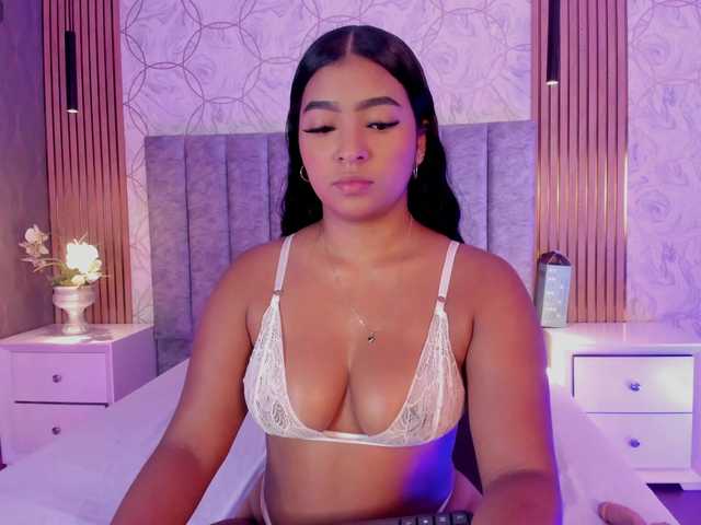 SofiCruz live cam on BongaCams