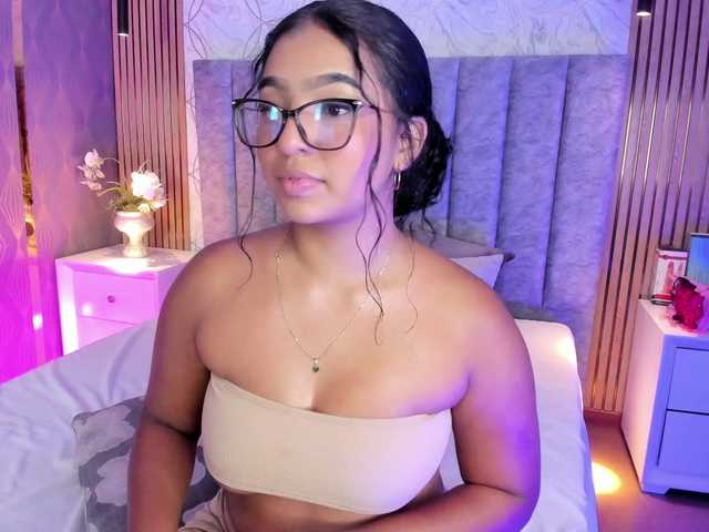 SofiCruz live cam on BongaCams