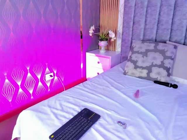 SofiCruz live cam on BongaCams