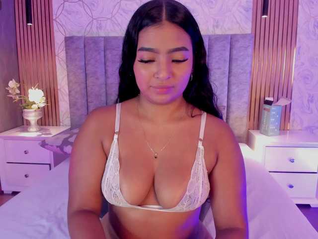 SofiCruz live cam on BongaCams