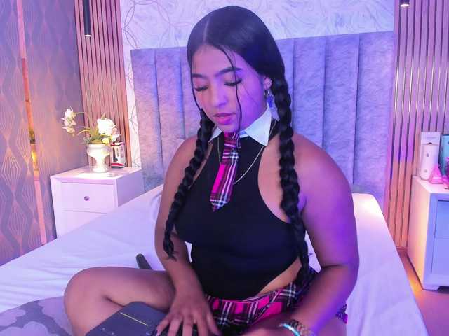 SofiCruz live cam on BongaCams