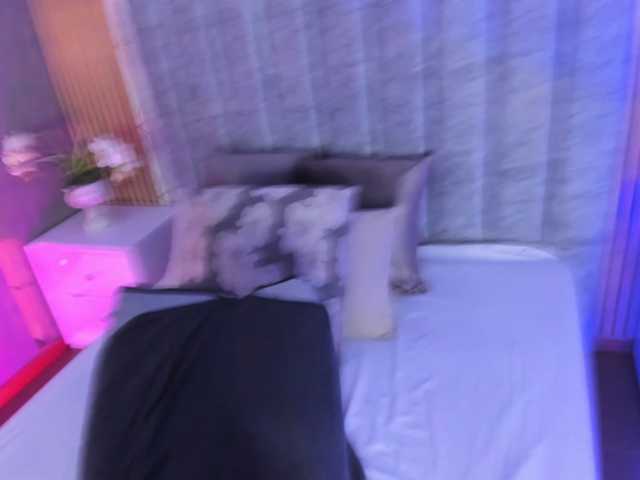 SofiCruz live cam on BongaCams